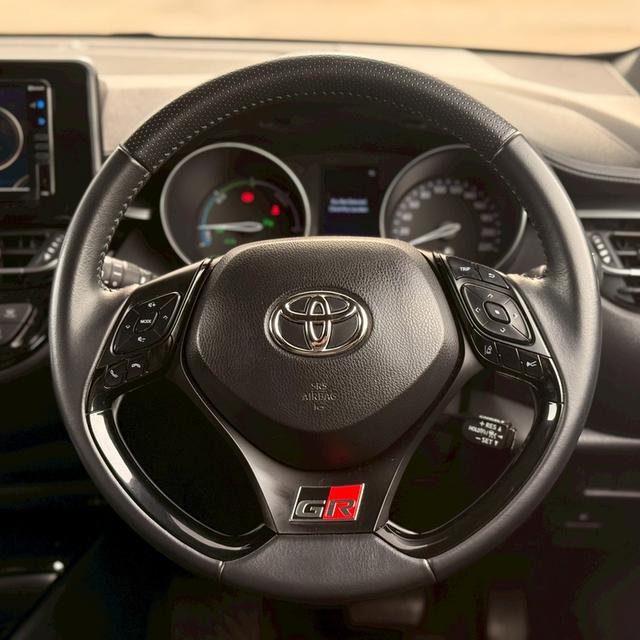 รหัสรถ 12AT4455 TOYOTA C-HR 1.8 Hybrid GR Sport ( White Pearl ) | ปี : 2022 12