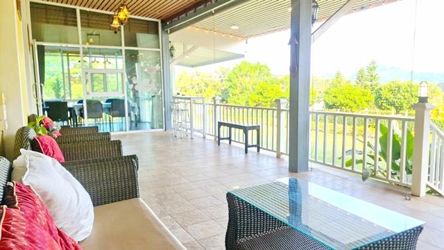 ทองสมบูรณ์ 7 กม.180 ตร.ม. บ้านพัก เขาใหญ่-ปากช่อง วัดลำทองหลาง 1.9 กม.2 นอน 2 น้ำ บรรยากาศ เงียบสงบ ร่มรื่น วิวภูเขา ทิว 6