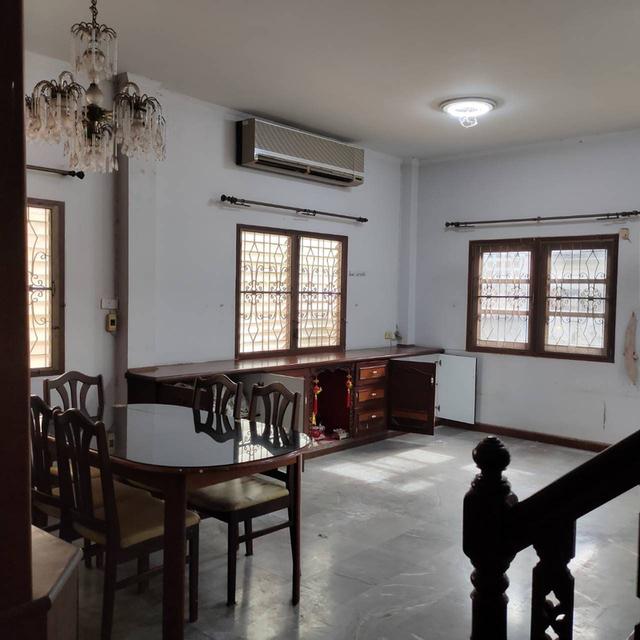 ขาย บ้านเดี่ยว หมู่บ้านปรีชา พุทธมณฑลสาย4 จำนวน 2 ชั้น ขนาดเนื้อที่ดิน  90 ตารางวา พื้นที่ใช้สอย 250 ตารางเมตร  8