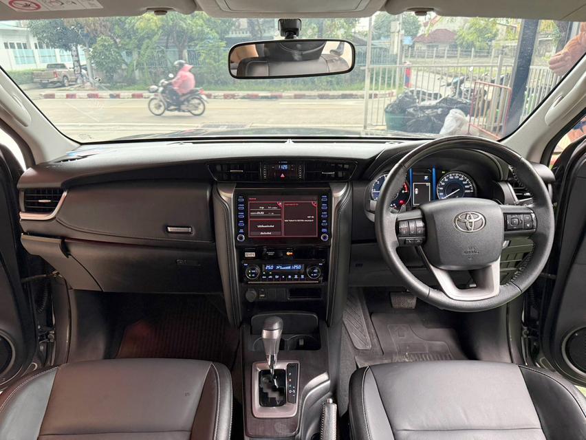 TOYOTA FORTUNER 2.4 V 2WD ปี 2022 รูปที่ 6