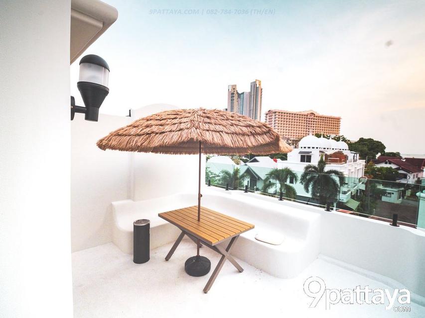 ให้เช่า | บ้านริมหาดวงศ์อมาตย์ 3 ห้องนอน • 4 ห้องน้ำ – เพียง 200 ม. ถึงชายหาด | Sea View Rooftop For Rent | Wongamat Beachside House 200m to the Beach 2