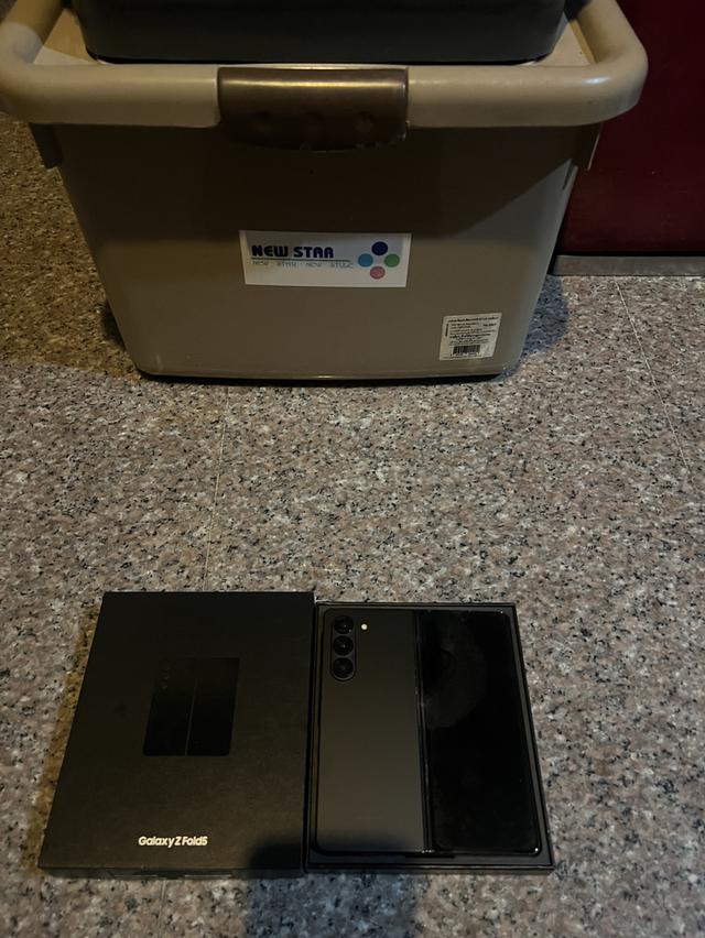 ขายSamsungFold5สีPhontom Black256กิ๊กสูนTrusมีกล่องจอสวยๆจอกางสุดใช้งานดีถูกๆ รูปที่ 2