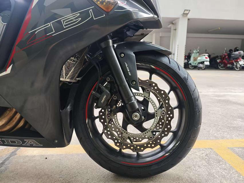 Honda CBR650F 2016 | 37,200 km | เล่มเขียวครบ รูปที่ 9