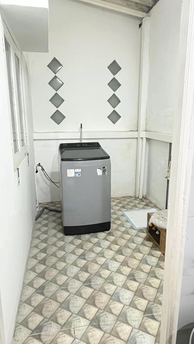 ฟรีโอนด่วนมากกกบ้านวรารักษ์ รังสิตคลองสาม คลองหลวงเลขที่ ซ.8/5🎉🎉  เนื้อที่ 20 ตรว.  2 ห้องนอน 🛌  ห้องน้ำ 🛁  1 ครัว 🍽1 ห้องโถง 📺 จอดรถในบ้านได้ 1 7