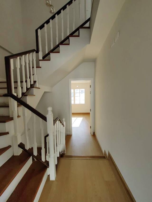 ให้เช่าโฮมออฟฟิศ 4 ชั้น Plus Park Avenue  ลาซาล-ศรีนครินทร์  สิ่งแวดล้อมดี ใกล้ BTSแบริ่ง และMRTศรีลาซาล 9