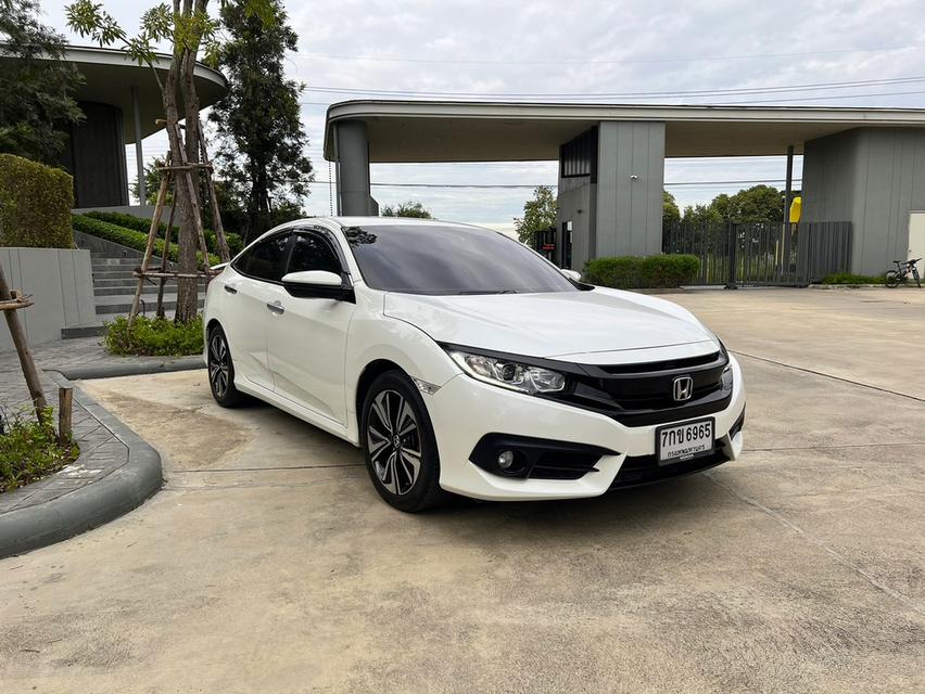 CIVIC FC 1.5 turbo ปี2018 มือเดียวป้ายแดง