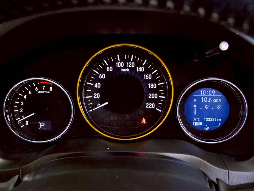 Honda HR-V 1.8E limited ปี จด 2016 9