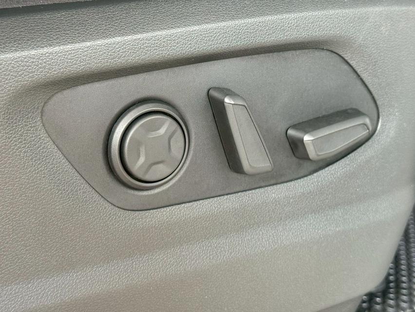 Hyundai Staria 2.2 Premium Sunroof ปี 2023 รุ่นท็อปสุด 16