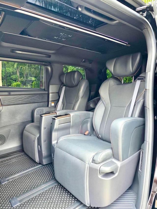 TOYOTA ALPHARD Z 2WD สีดำ ปี 2025 ไมล์ 10,000 กม. 12