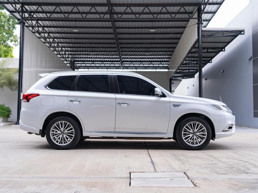 MITSUBISHI OUTLANDER PHEV 2.4 GT PREMIUM 4WD 2021 รูปที่ 7