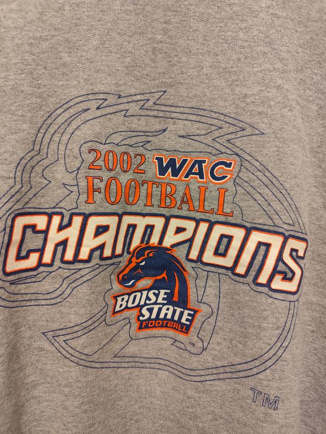เสื้อแขนยาว  2002 WAC Football Champions Boise State Football" รูปที่ 2
