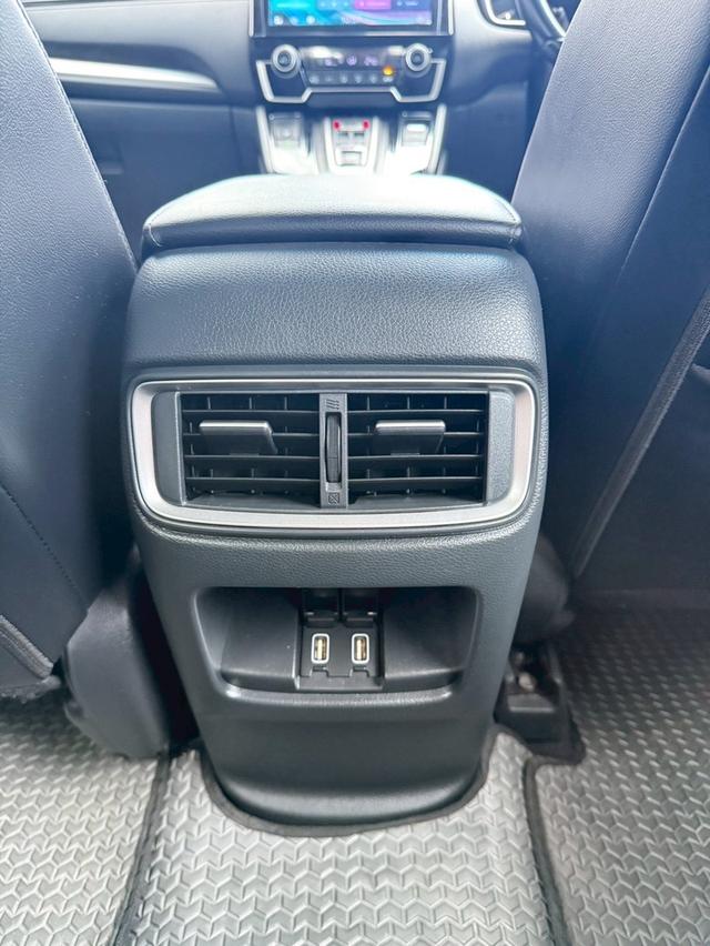 HONDA CRV 1.6E 2017 สีเทา 7 ที่นั่ง 13