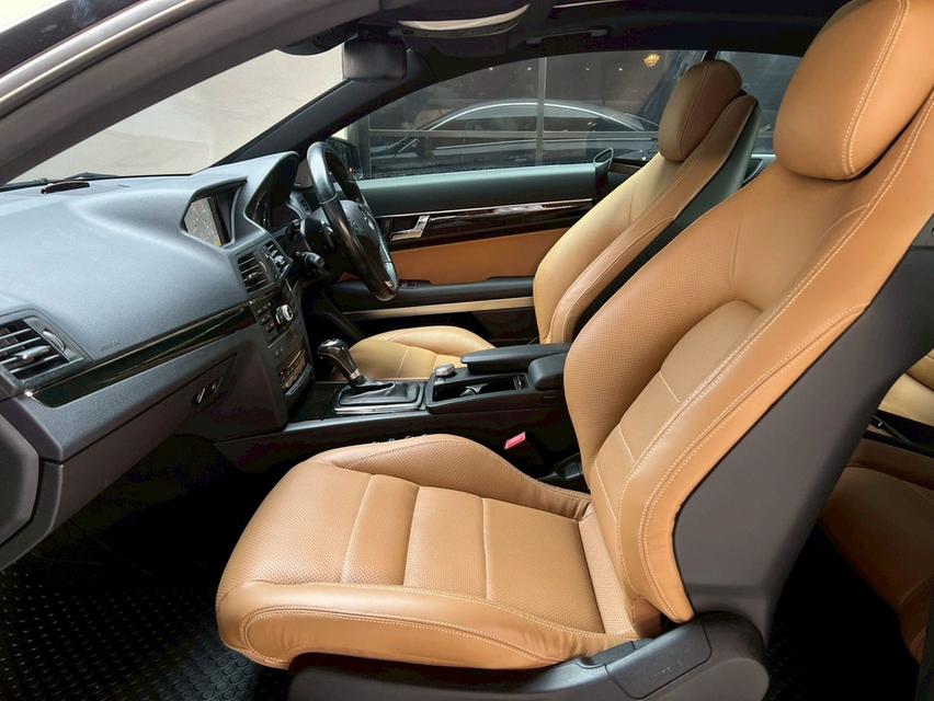 Mercedes-Benz E200 CGI Coupe 7