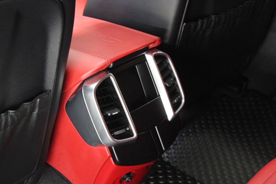 รหัสรถ JRS8118 เข้าใหม่กับ Porsche Cayenne SE Hybrid 2016 17