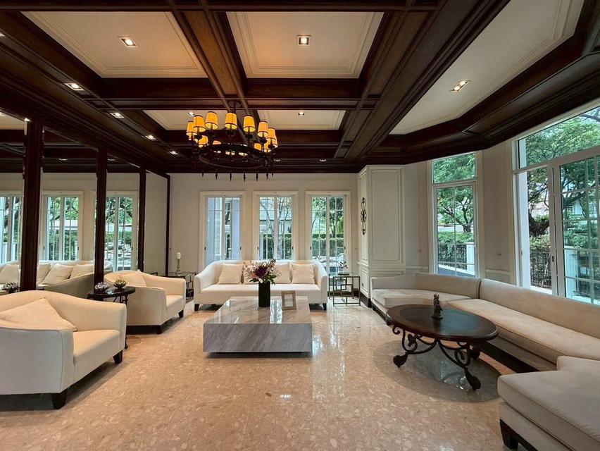 กรานาดา ปิ่นเกล้า-เพชรเกษม คฤหาสหรู สไตล์ Classical Simplicity 2 ชั้น ติดถนนกาญจนาภิเษก