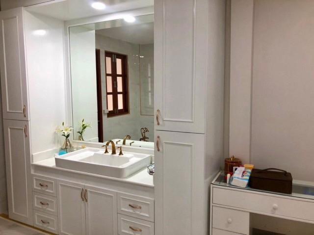 ให้เช่าทาวน์โฮม 2 ชั้น หมู่บ้านอยู่เจริญ ซอยรัชดา 18 บ้านสไตล์ Modern Chinese ใกล้ MRT ห้วยขวาง 8