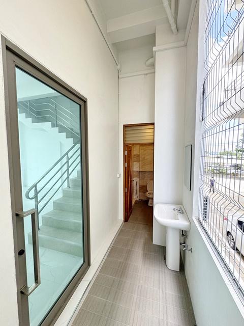 ไลฟ์สไตล์ ราชพฤกษ์ 3กม.ใกล้โรบินสัน ชั้น1 อาคารสำนักงานให้เช่าติดถนน ชัยพฤกษ์ 61ตร.ม. เพียวเพลส ราชพฤกษ์ 1.8 กม. ย่านบาง 3