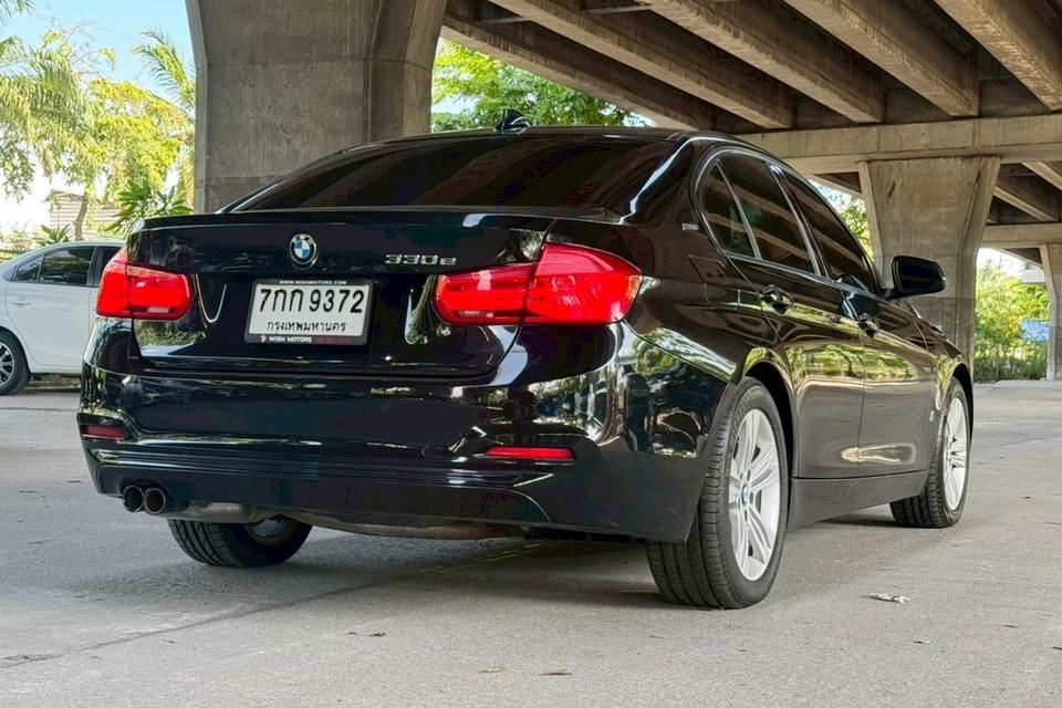 2018 BMW 330e 2.0 AT รูปที่ 5