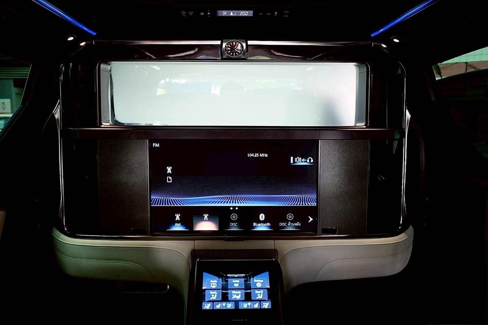 รหัสรถ PR6666 Lexus LM300h Exclusive 4-Seater ปี 2023 13