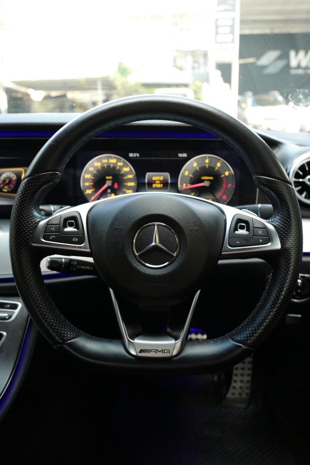 Mercedes-Benz E300 AMG Coupe 3