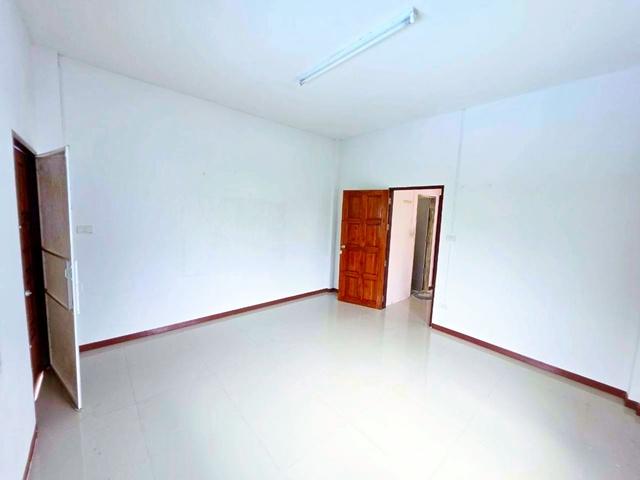 ฺฺBig C สุวินทวงศ์ 800 ม. MRT มีนบุรี 350 ม. ให้เช่าทาวน์เฮ้าส์ 2 ชั้น 21ตร.วา. 2 นอน 2 น้ำ ซ.หทัยราษฎร์ 1-7 ตลาดมีนบุรี 6