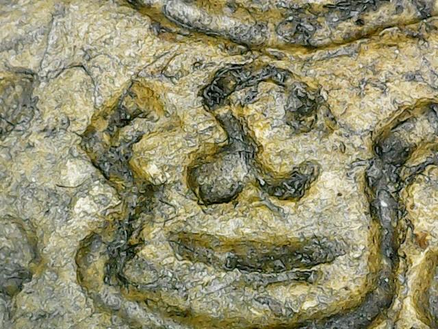 พระสมเด็จรูปเหมือนหลวงพ่อเดิม เนื้อผงน้ำมัน ปี2482 แท้และทันยุค รูปที่ 5