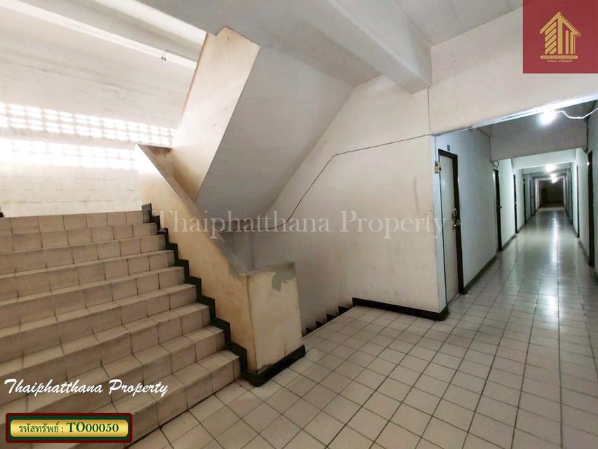 อพาร์ทเม้นท์ 5 ชั้น 72 ห้อง ใกล้รถไฟฟ้า MRT สถานีศรีด่าน 8