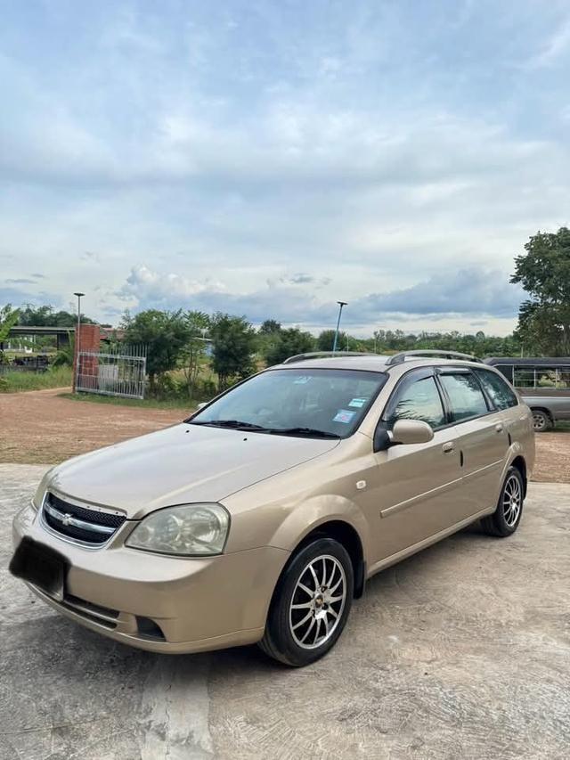 Chevrolet Optra สีเหลืองสวย 4