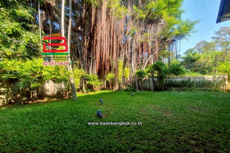 บ้านเดี่ยว เนื้อที่ 119.8 ตร.ว. หมู่บ้านผกามาศ (ปรีดีพนมยงค์ 14) ถนนสุขุมวิท แขวงประเวศ เขตประเวศ 18