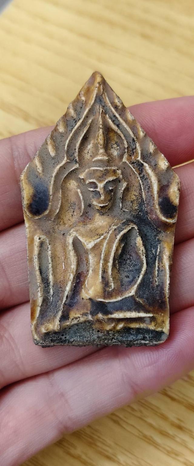 พระขุนแผนกรุวัดอัมพวัน