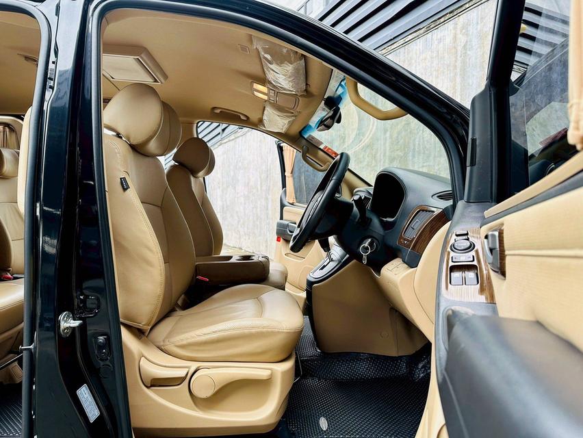 ขาย Hyundai H1 2.5Deluxe ปี19 10