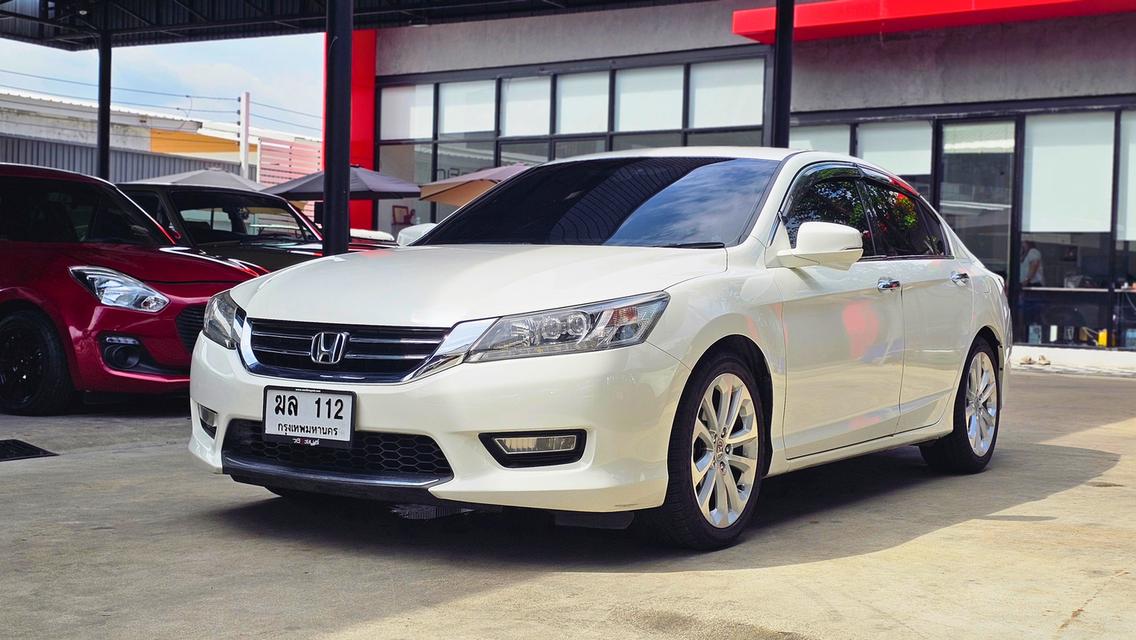 ขายรถ Honda Accord 2.4EL Navi (G9) ปี 2013 สีขาว เกียร์ออโต้