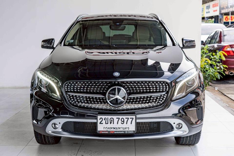 รหัสรถ NP7977 BENZ GLA200 1.6 2017 8