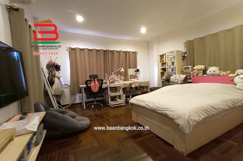  บ้านเดี่ยว หมู่บ้าน ชัยพัฒน์ เนื้อที่ 64 ตรว. ซอยพหลโยธิน 54/1 แยก 4-44 ถนนพหลโยธิน แขวงสายไหม เขตสายไหม กรุงเทพฯ 9