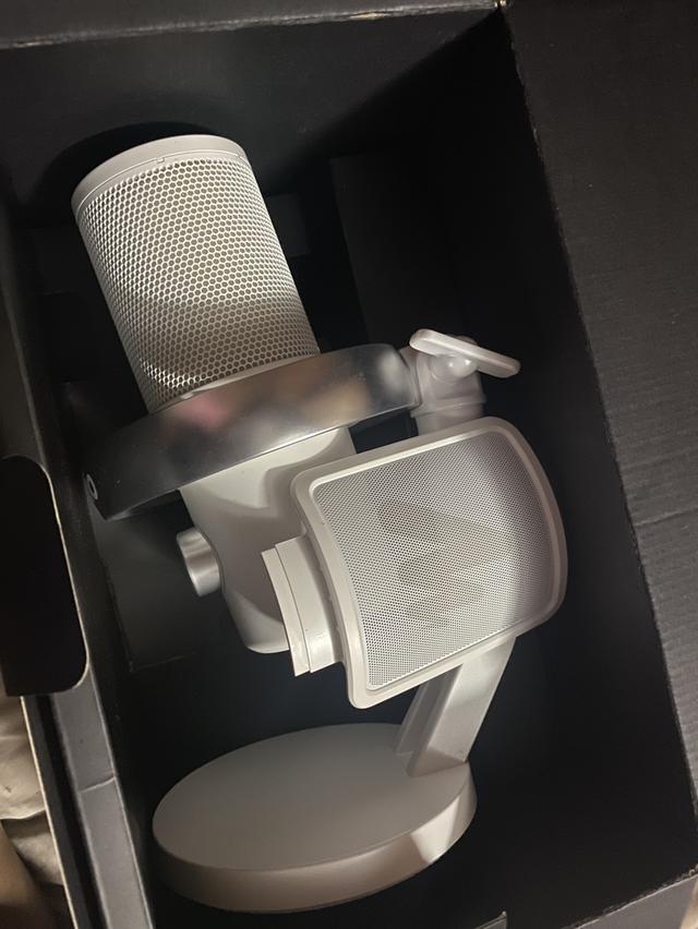 ไมค์เล่นเกมส์รุ่นโปร รูปย่อยที่ 2