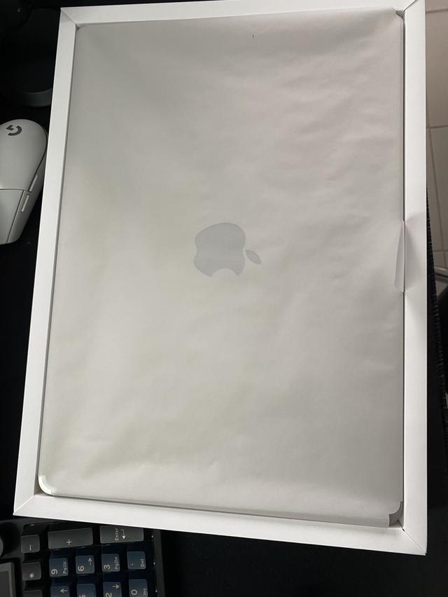 MacBook Air 15“ (M3, 2024) ram 16 gb ssd 512 gb 7