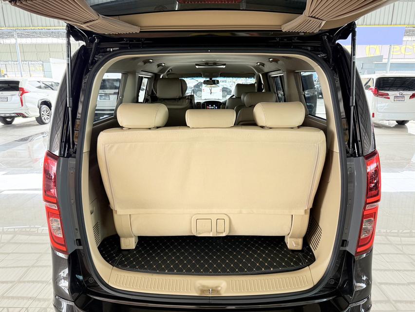 Hyundai H-1 2.5 Deluxe (ปี 2020) Wagon AT 17
