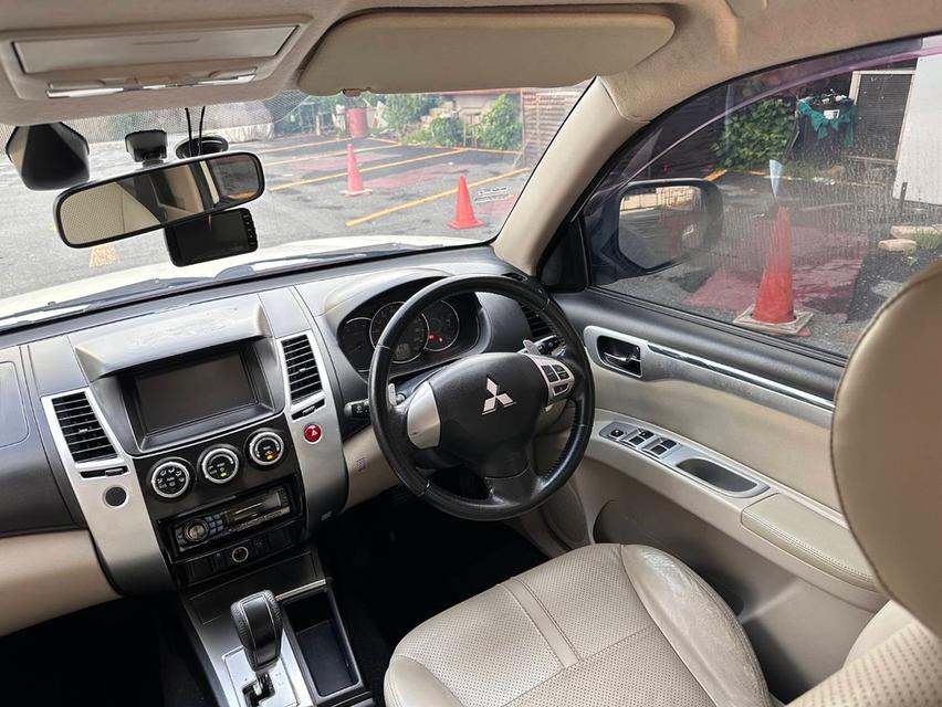 Mitshubishi Pajero 2.5 Sport GT เกียร์ Auto สีขาวมุก ปี 2013 11