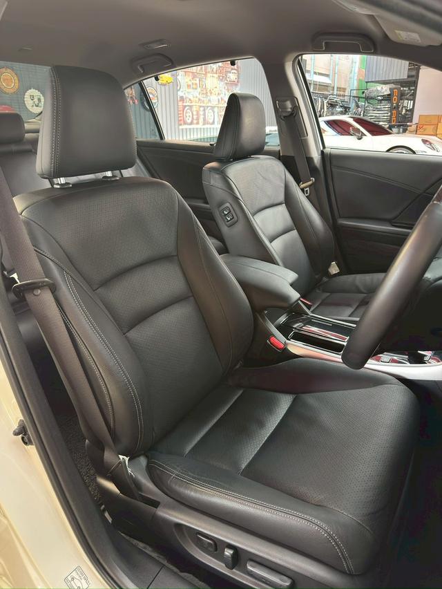 HONDA ACCORD 2.0 EL ปี 2017 รูปที่ 12