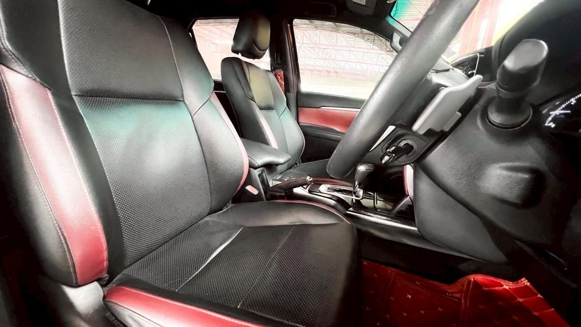 TOYOTA FORTUNER 2.4 LEGENDER 4WD A/T 2021  7
