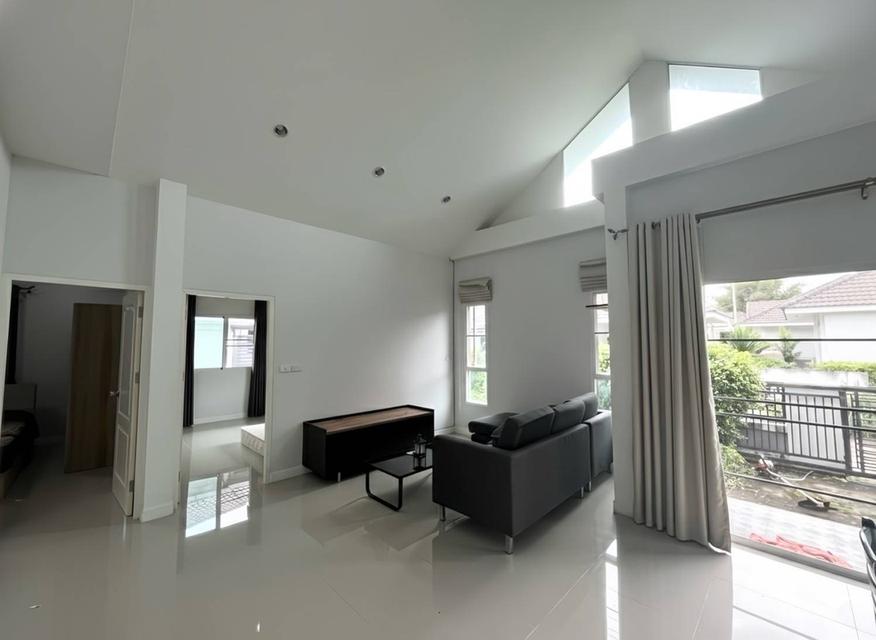 🏙️ ทาวน์โฮม 2 ชั้น ทำเลทองรวมโชค ใกล้มีโชคพลาซ่าเพียง 1 กม. พร้อมสระว่ายน้ำส่วนกลาง Modern 3-Bedroom Townhome for Rent - Ruamchok Area, Near Meechok 4