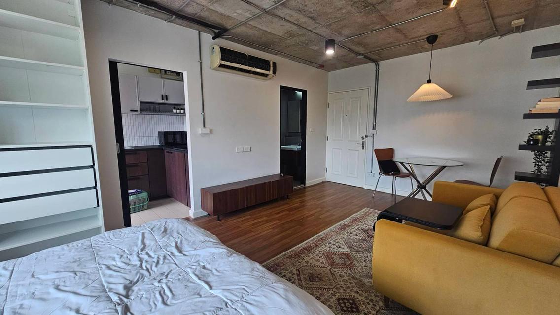 One Thonglor Station: 31 sq.m. Studio Loft, 200m from BTS Thong Lo behind T-One. High Yield 8%+, fully furnished, only 3.65 MB. 4