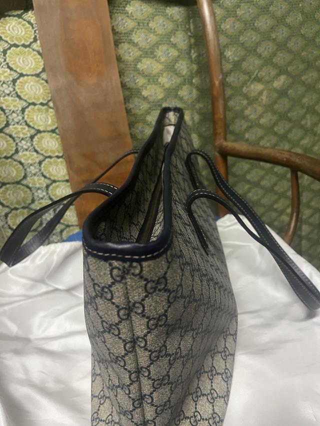 Gucci Tote Handbag GM in beige/dark brown supreme coated canvas with silver tone hardware, marked: 211137-492174, measures: 9.75 x 14.5 x 4.25" (25 x 3