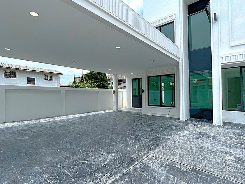 🏡 บ้านเดี่ยวหลังมุม รีโนเวทใหม่ทั้งหลัง 📍ใจกลางรัชโยธิน – รัชดา 42 14.9 ล้าน 2