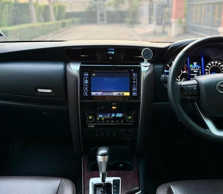 รหัสรถ CH1642 Toyota Fortuner 2.4 Top Sigma4 ดีเซล 4WD  10