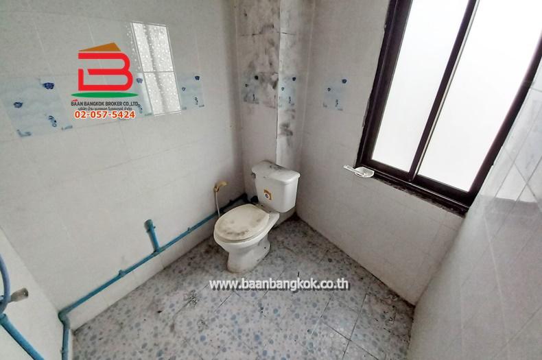 ขาย/เช่า อาคารพาณิชย์ ติดไฟแดงถนนรังสิต-นครนายกเส้น 305 ตัดเข้าเส้น 3004 เนื้อที่ 49 ตารางวา ใกล้ดูโฮมรังสิต อำเภอธัญบุรี(กลางเมือง) จังหวัดปทุมธานี 11