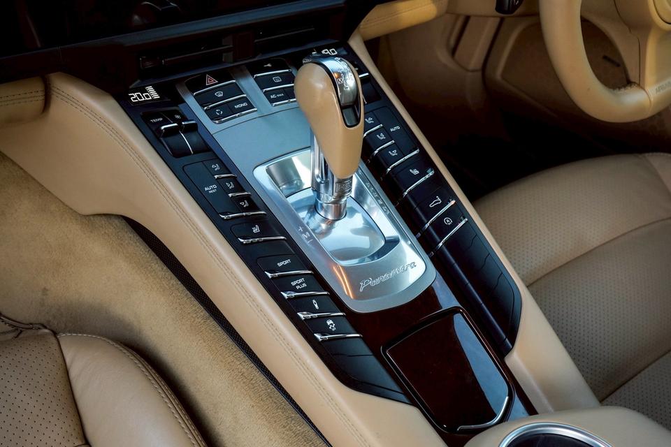 รหัสรถ CBL6042 Porsche PANAMERA 4 3.6 V6 4WD AT 2012 รูปที่ 17