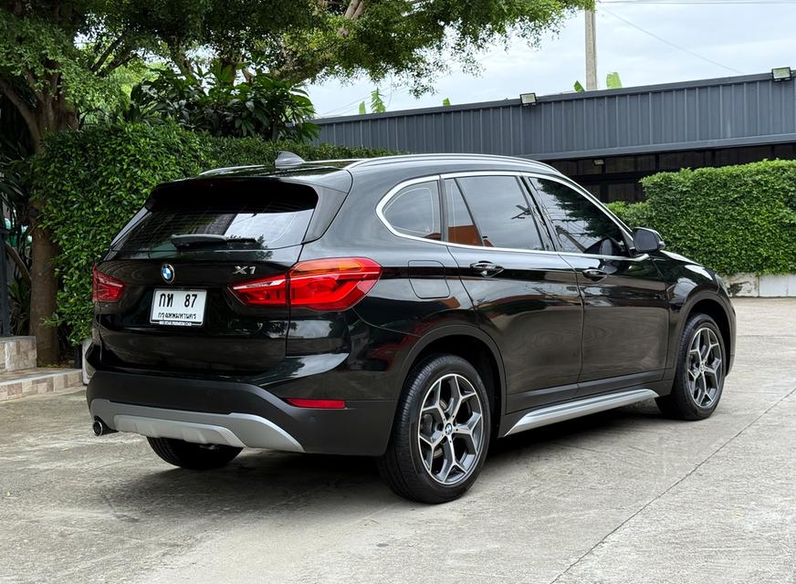 2018 BMW X1 F48 18D รถมือเดียวสภาพป้ายแดง รถวิ่งน้อยเพียง 63,000 กม เข้าศูนย์ตรงระยะ ไม่เคยมีอุบัติเหตุครับ