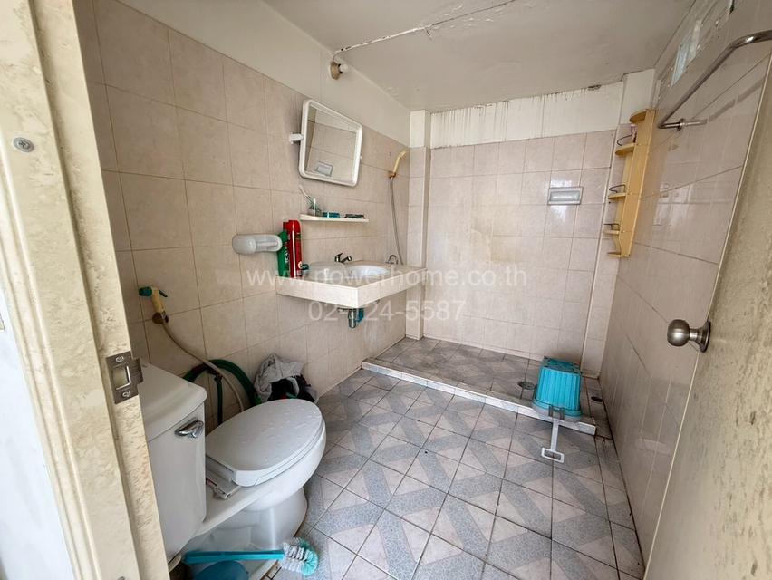 บ้านกฤษดานคร 16 ถนนบรมราชชนนี แขวงศาลาธรรมสพน์ เขตทวีวัฒนา กรุงเทพมหานคร 14