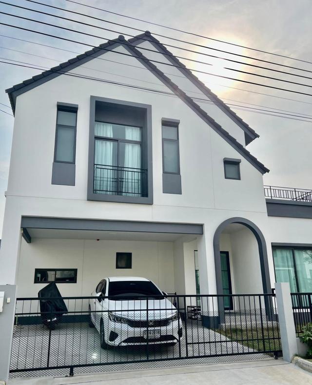 ให้เช่าบ้านเดี่ยวใหม่เอี่ยม พร้อมเฟอร์นิเจอร์ โครงการ สราญสิริ บางนา 1